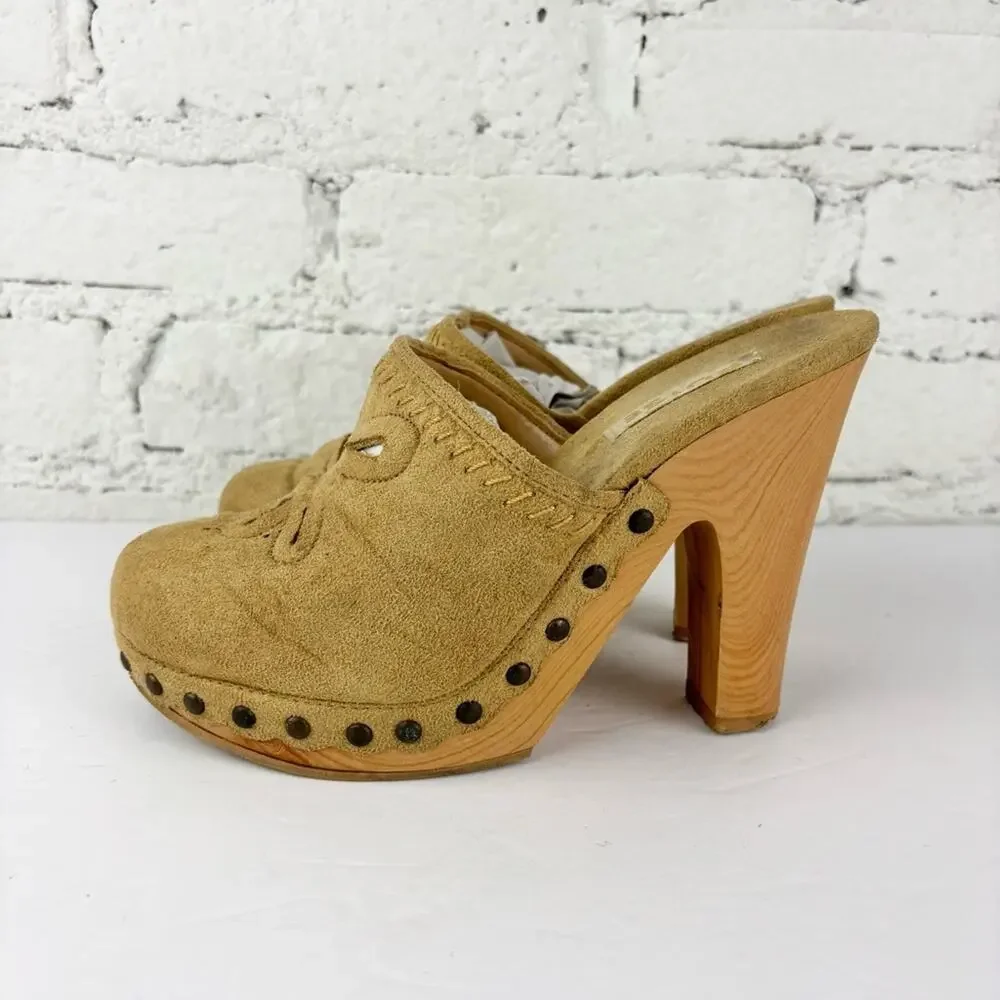 Vintage 90’s Y2K Pulse Platform Grommet Wooden Heels